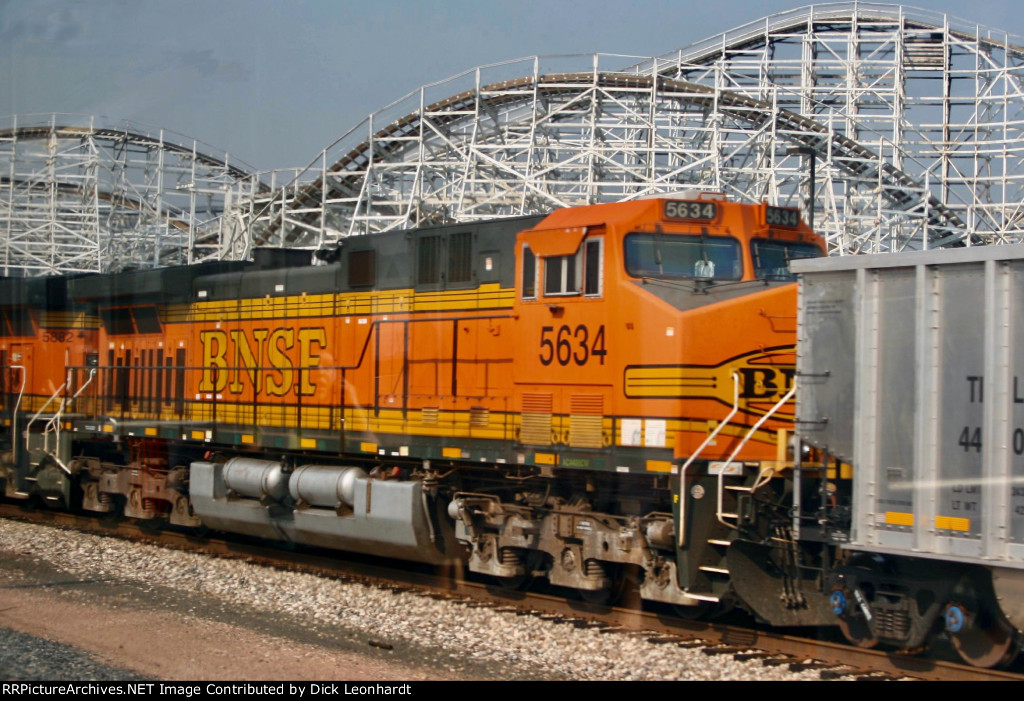 BNSF 5634